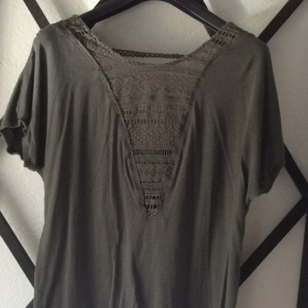 Anthropologie women’s short sleeve crocheted top